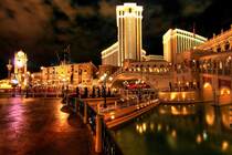 澳门城市夜景，璀璨的霓虹灯，威尼斯人酒店，银河酒店（12P）
