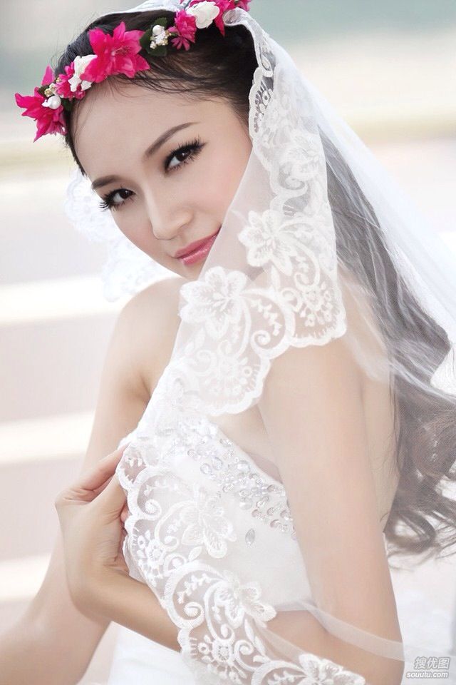 清新美女 唯美婚纱展甜美笑容套图5