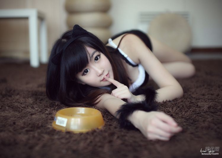 可爱猫女图片，黑猫少女写真萌图集图片