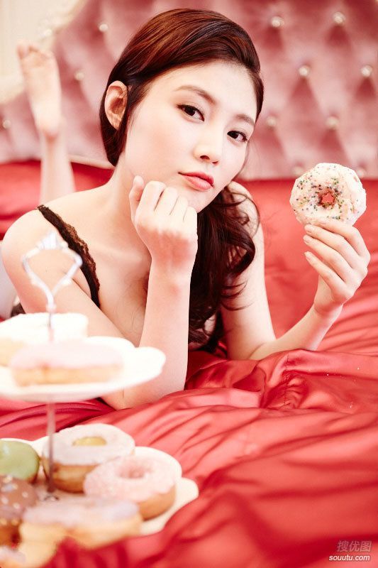 甜甜圈-美食美色-模特徐冬冬性感图片图片