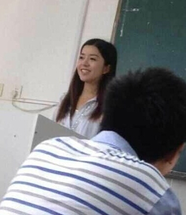 西南财经大学日语美女教师图片7