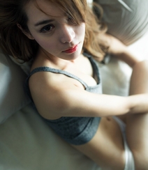 午后3点-短背心美女嫩模午后性感私房写真组图2