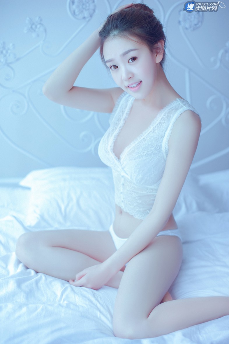 清透的纯白蕾丝-性感女孩纯美私房写真图片套图5