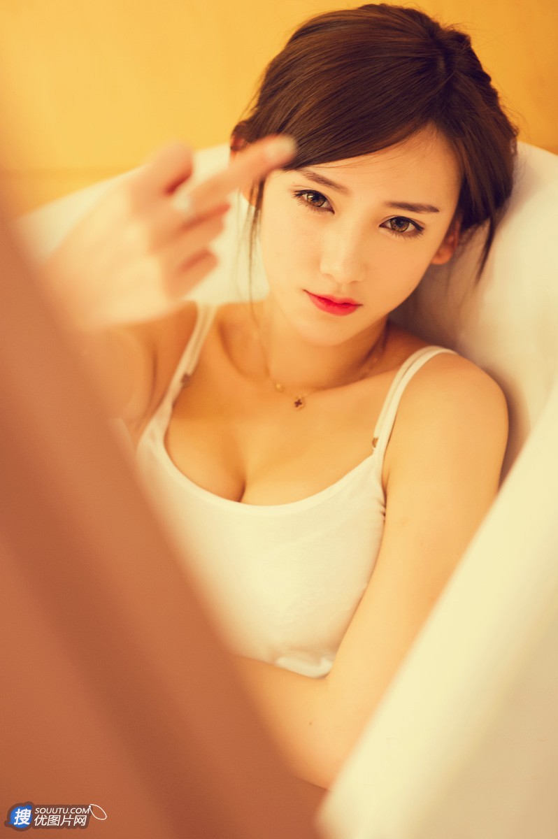 美女李玉洁Daisy性感紧身内衣私房写真套图4