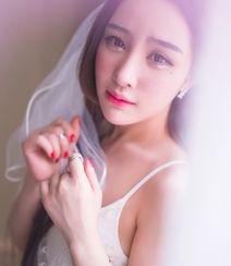 美女模特儿郭芸萌唯美朦胧白裙写真照组图5