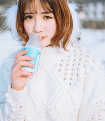 雪地里的养眼美模徐cake 唯美户外内衣写真美图组图10