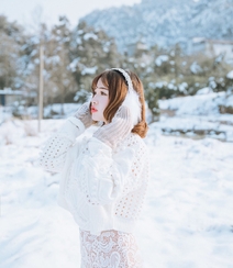 雪地里的养眼美模徐cake 唯美户外内衣写真美图组图14