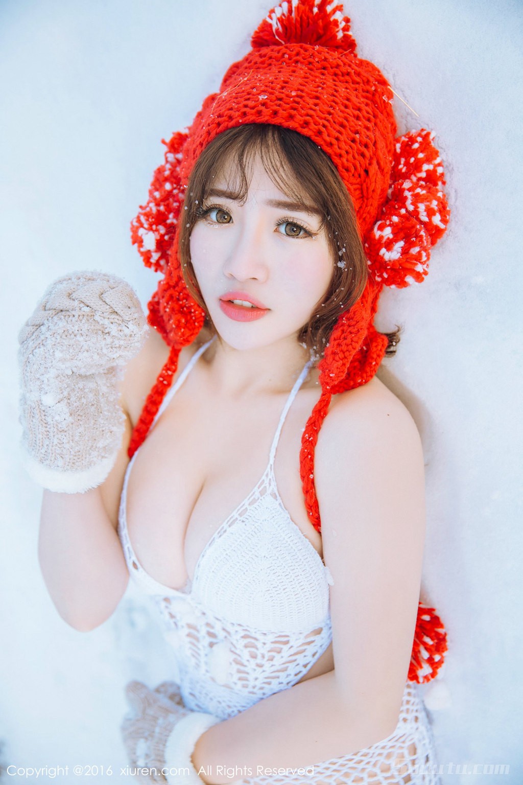 雪地里的养眼美模徐cake 唯美户外内衣写真美图套图33