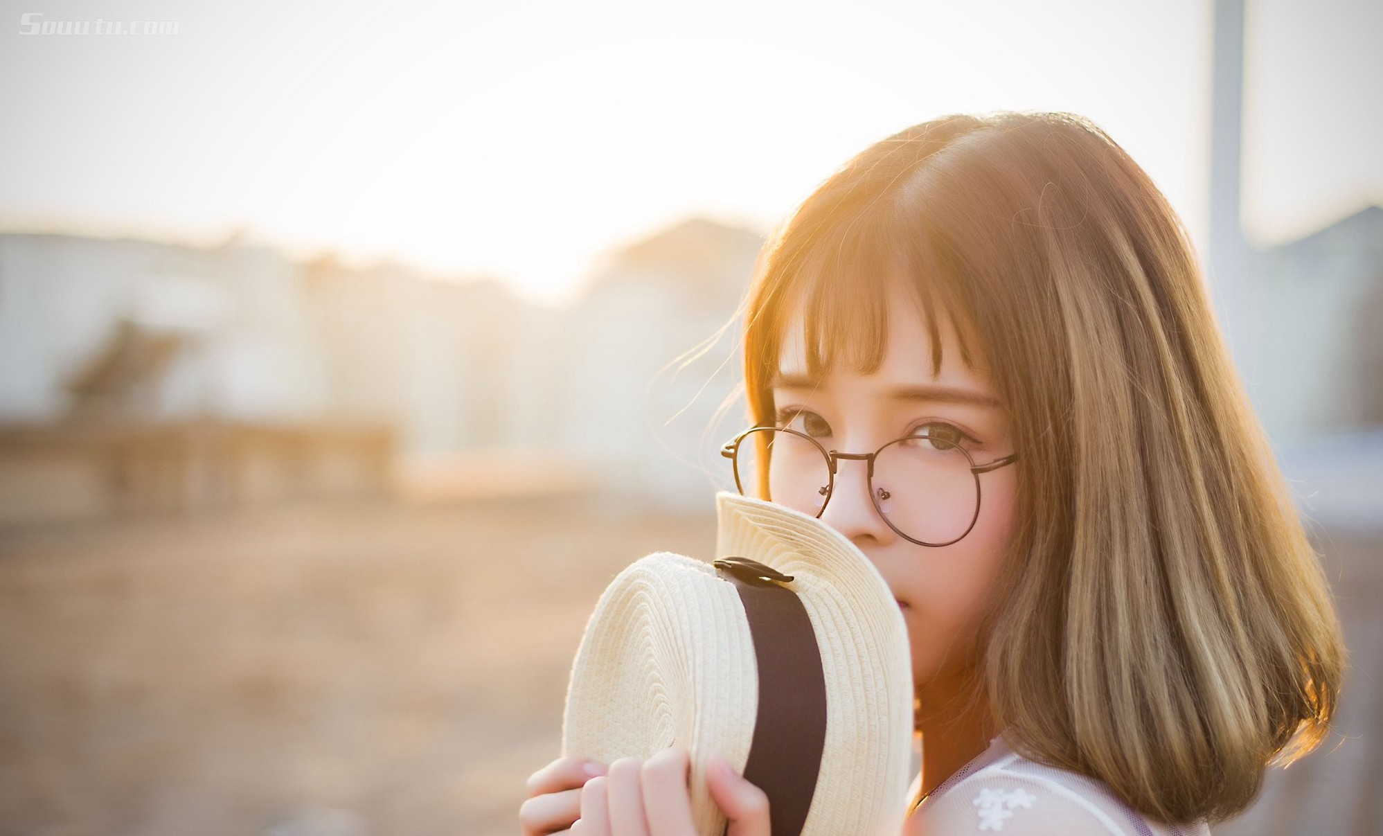 萌妹子倪唯一粉色衬衣清新唯美私房照图片