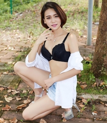 短发美女嫩模娜娜baby的户外比基尼写真图集组图26