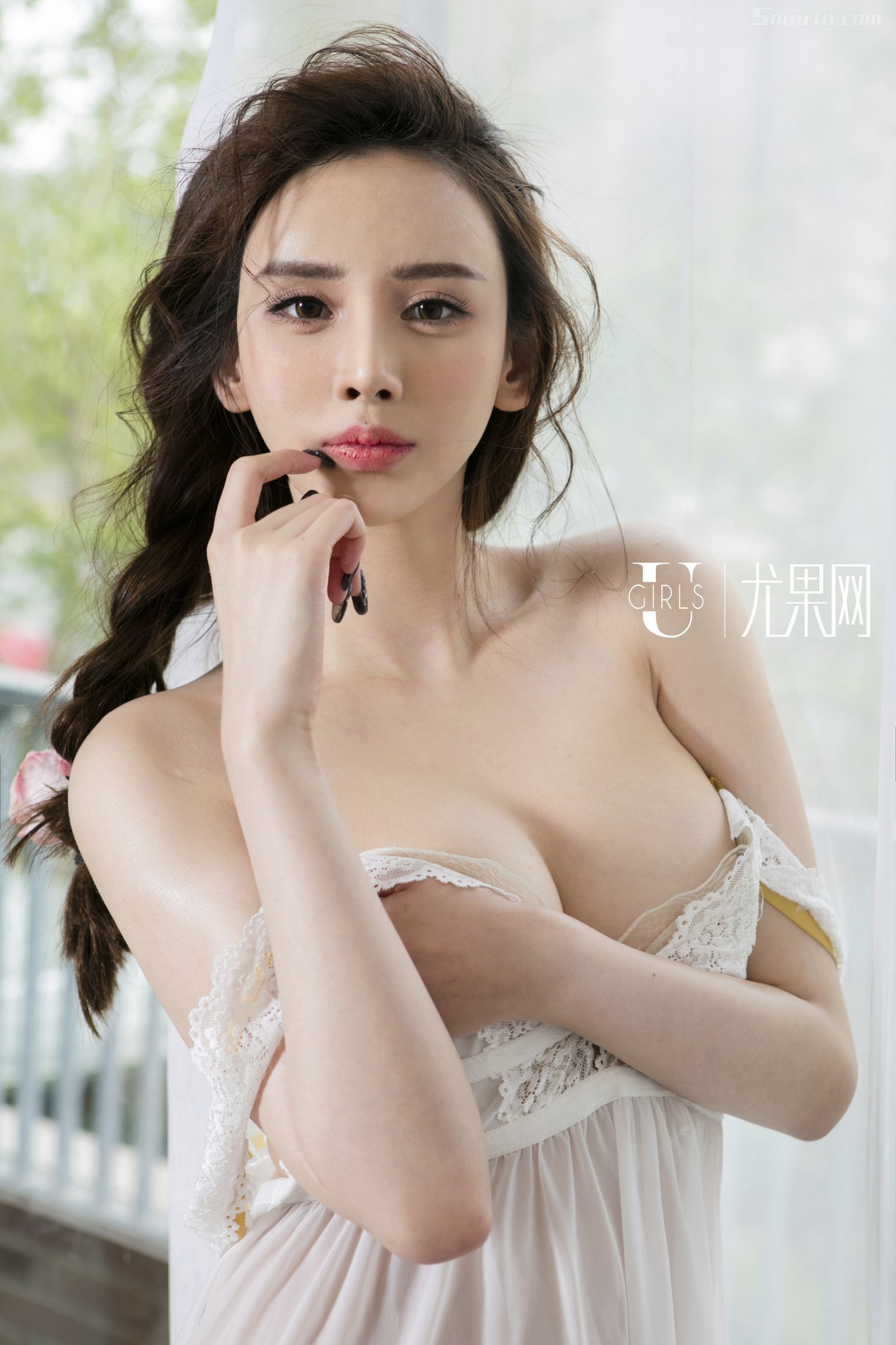 高颜值美女于思琪高清私房写真图集，温婉恬静，性感爆棚套图4