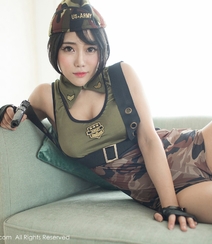 迷彩制服的独特魅力，性感美女兜豆靓Youlina高清制服写真组图7