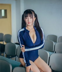 巨乳美少女阿乖Kiddo紧身制服高清写真图集组图11