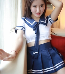 甜甜的小酒窝~性感可爱美女程程CC高清学生装制服写真组图7