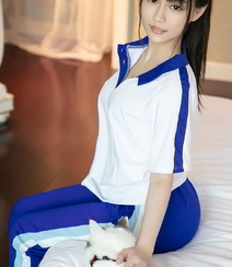 清新可爱齐刘海发型美女Sarah学生制服装好看写真组图5