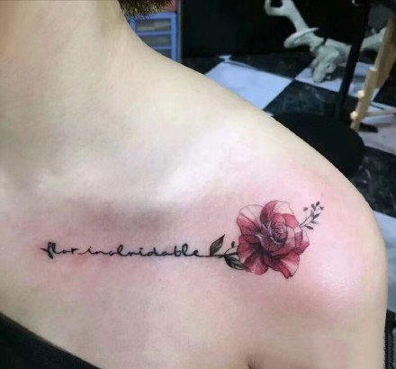 清新淡雅的花卉，花朵，字母等女生肩部锁骨等纹身图案图片