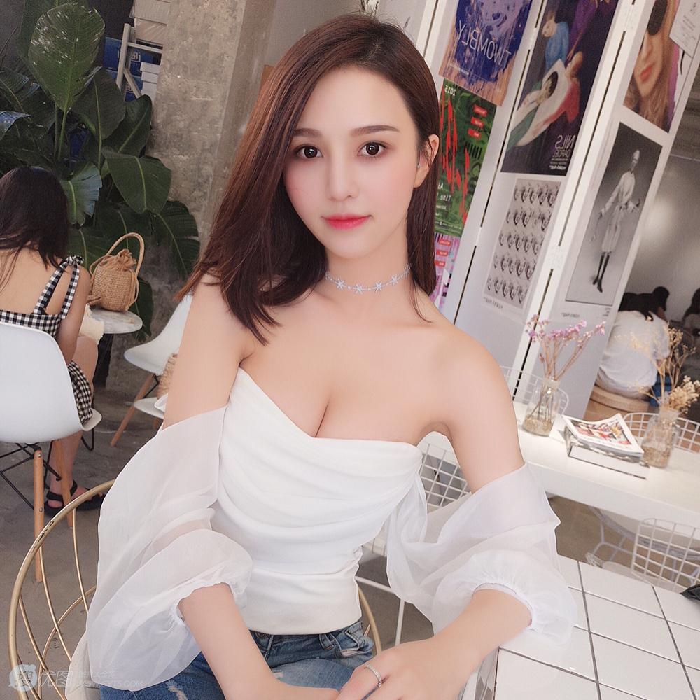 性感女神Crystal李倩倩自拍美图，生活照片图集套图13