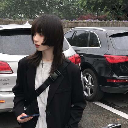 个性女生烟熏妆微信头像