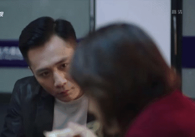 《在远方》刘烨和马伊琍“面条吻”动态图片