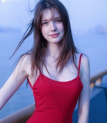性感美艳红色露背装连衣裙欧美美女海边护栏美拍写真组图9