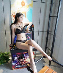 苗条身材与娇柔姿态，美女luna张静燕性感甜美写真图片组图20