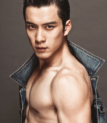 肌肉帅哥韩东君性感写真，大秀六块腹肌，身材健美迷人组图7