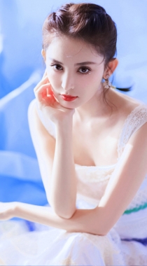 新疆美女明星古力娜扎浓妆私房 高清近照写真壁纸组图2