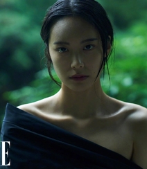 周也，邓恩熙，伊然个性非主流魔幻丛林主题《elle》杂志写真组图7