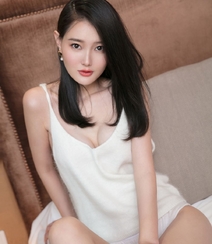 90后高挑美女嫩模潇潇粉，白，黑三套服饰性感写真图片组图18