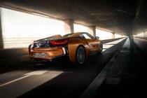 宝马顶级电动超跑I8，橙色涂装性能野兽