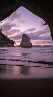 海上的礁石，溶洞风景手机背景图片组图11