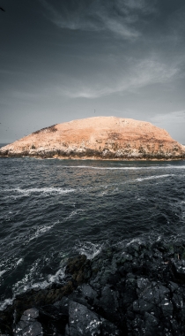 航拍海上的小岛，灯塔的唯美海上风景手机壁纸组图6