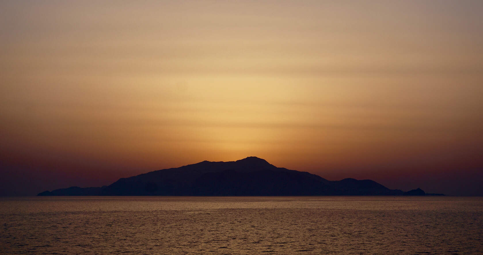 夕阳照射着大海的唯美景象电脑壁纸图片套图13