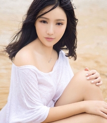 丰满型美女主播朱莉娅海边礁石多套服饰性感写真图片组图5