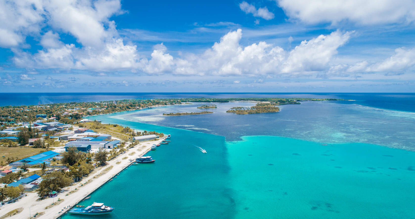 海边旅游别墅，海边沙滩的高清4K手机壁纸套图11