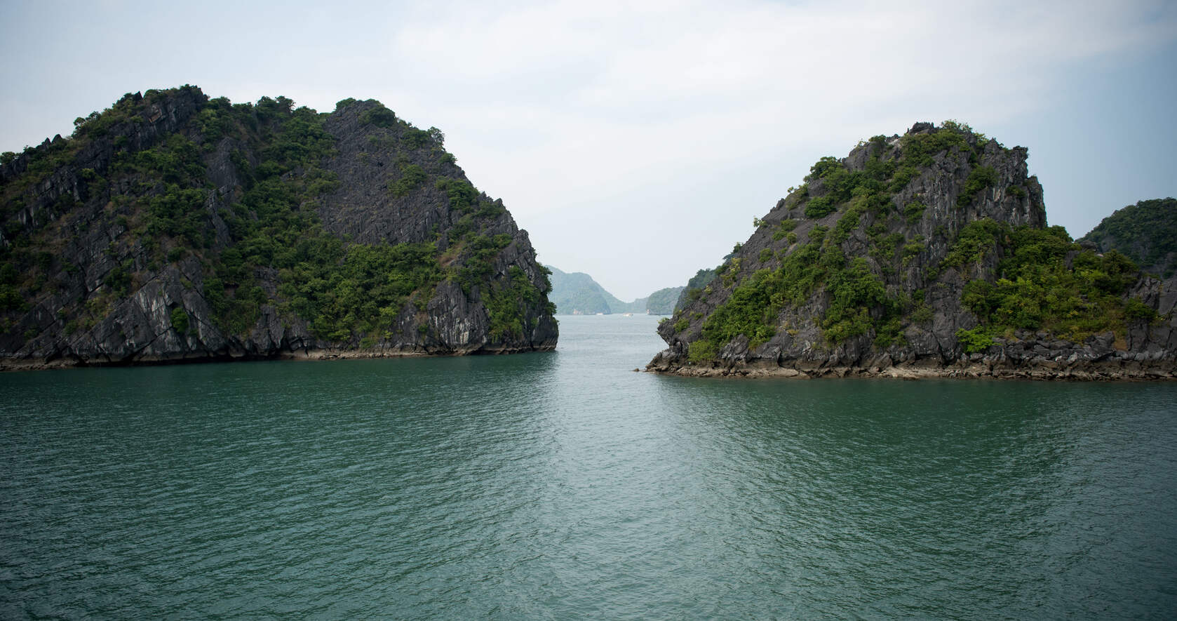 海边旅游壁纸，美丽的海上风景高清4K电脑壁纸图片套图4