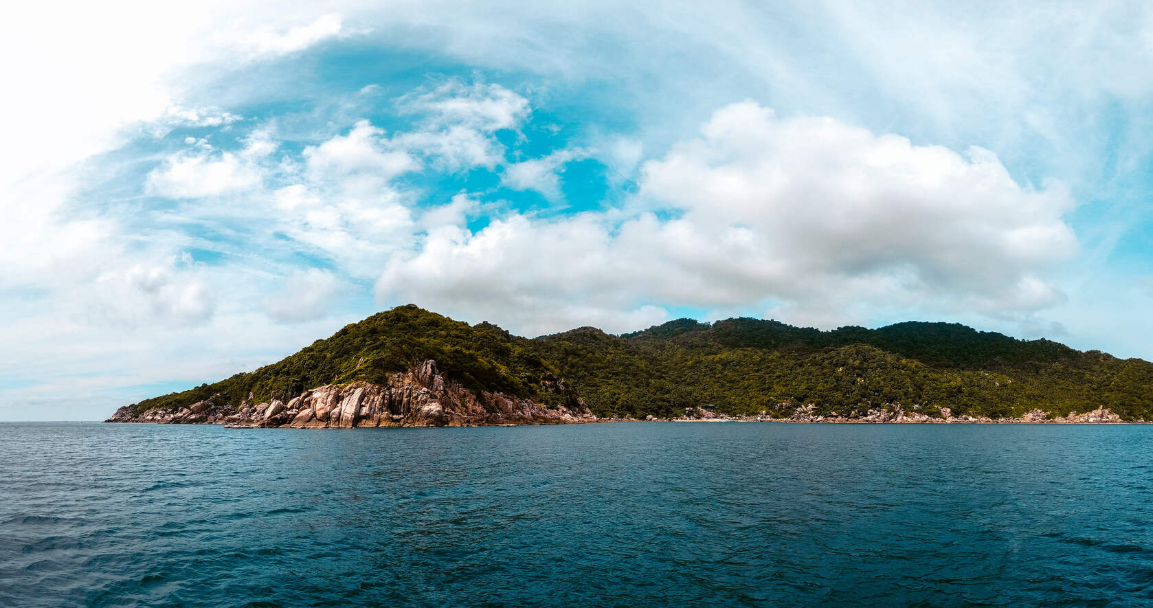 海边旅游壁纸，美丽的海上风景高清4K电脑壁纸图片套图7