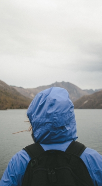 清纯美女高清雪山旅游摄影唯美手机壁纸组图1