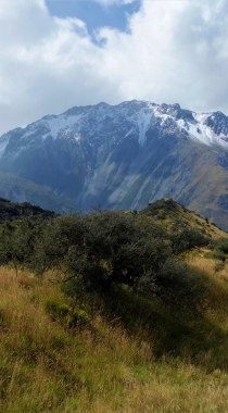 雾蒙蒙的大山森林，高海拔的唯美雪山手机壁纸组图5