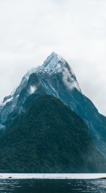 雾蒙蒙的大山森林，高海拔的唯美雪山手机壁纸组图10