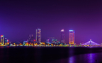 城市上空的紫色灯光唯美城市壁纸组图2