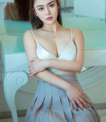 马尾辫丰满美女上官雪儿性感内衣短裙私房写真图片集组图7