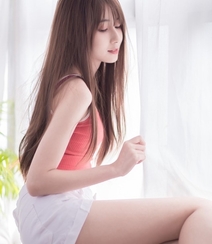 A4腰，小蛮腰，腹部有纹身的长发美腿美女清新私房写真图片组图4