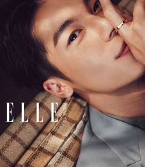 台湾帅气演员许光汉时尚潮流穿着登《ELLE》杂志写真图集组图1