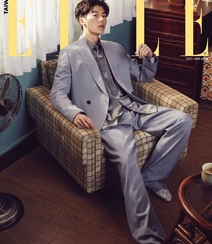 台湾帅气演员许光汉时尚潮流穿着登《ELLE》杂志写真图集组图6