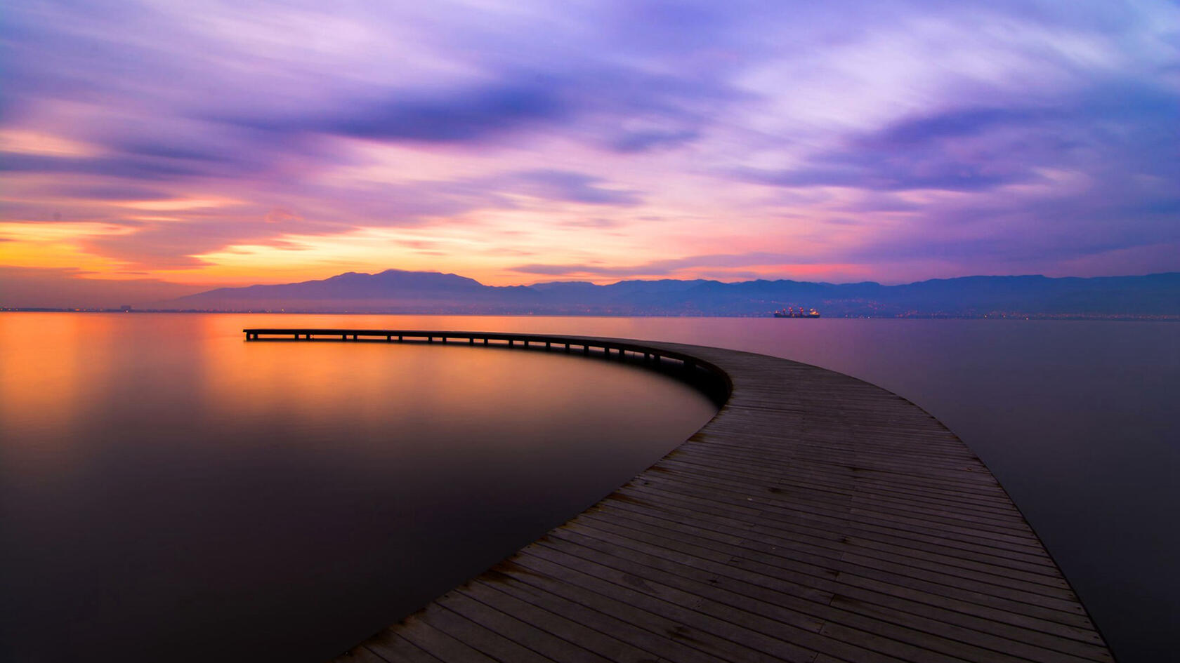 汹涌的海浪加上唯美的海霞夕阳，好美的画面套图3