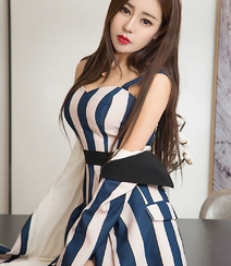 性感童颜美女御姐吴美溪完美身材驾驭多套服饰私房写真图片组图3