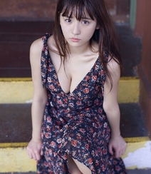 21岁童颜巨乳白嫩美女浅川梨奈性感写真图片集组图3