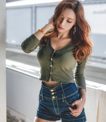 南韩绝美网拍美女尤物Ssovely紧身衣，牛仔裤系列写真图集（一）组图28