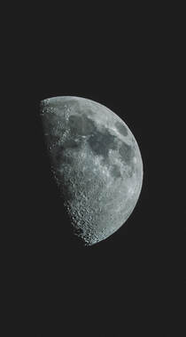 唯美的半月月亮高清手机壁纸组图1